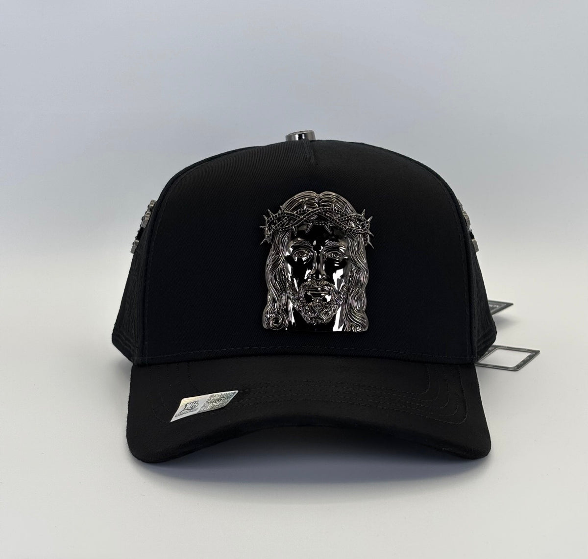 JESUS IS THE KING - BLACK