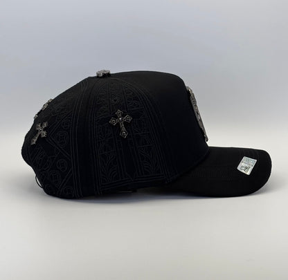 JESUS IS THE KING - BLACK